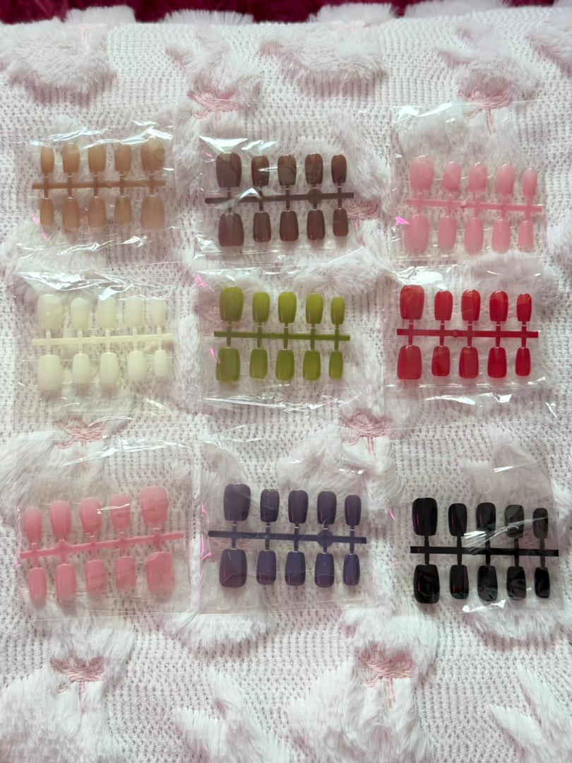 FAKE NAILS