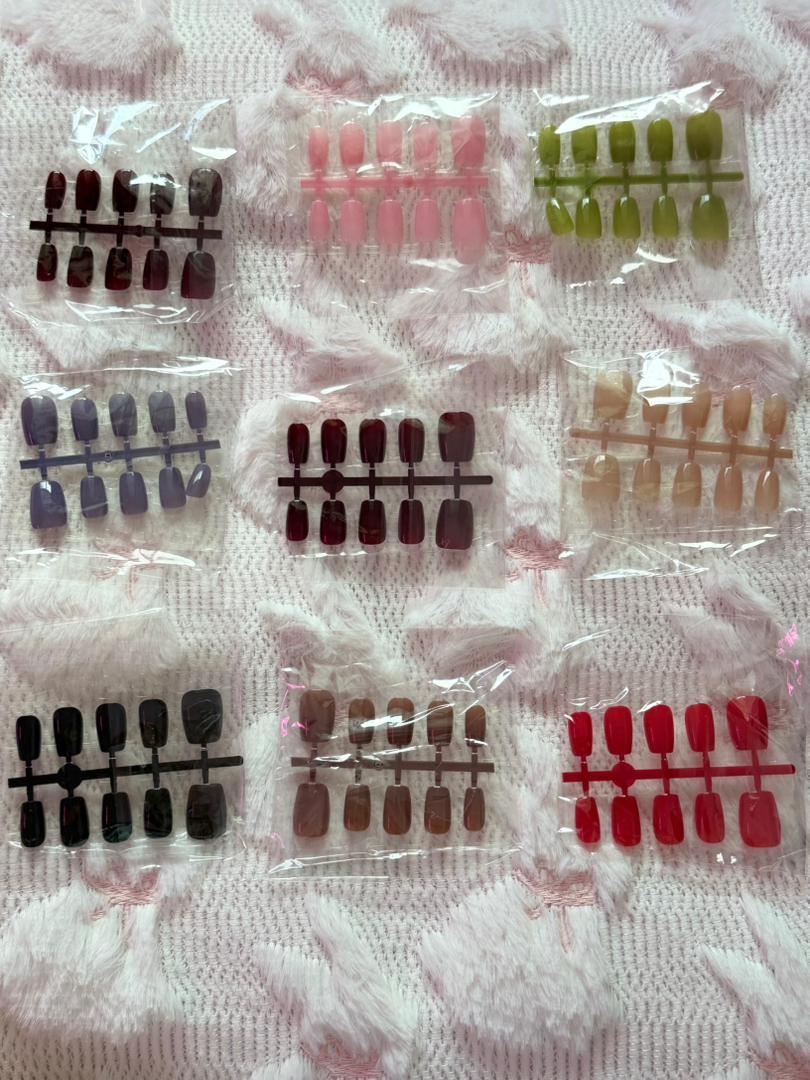 FAKE NAILS