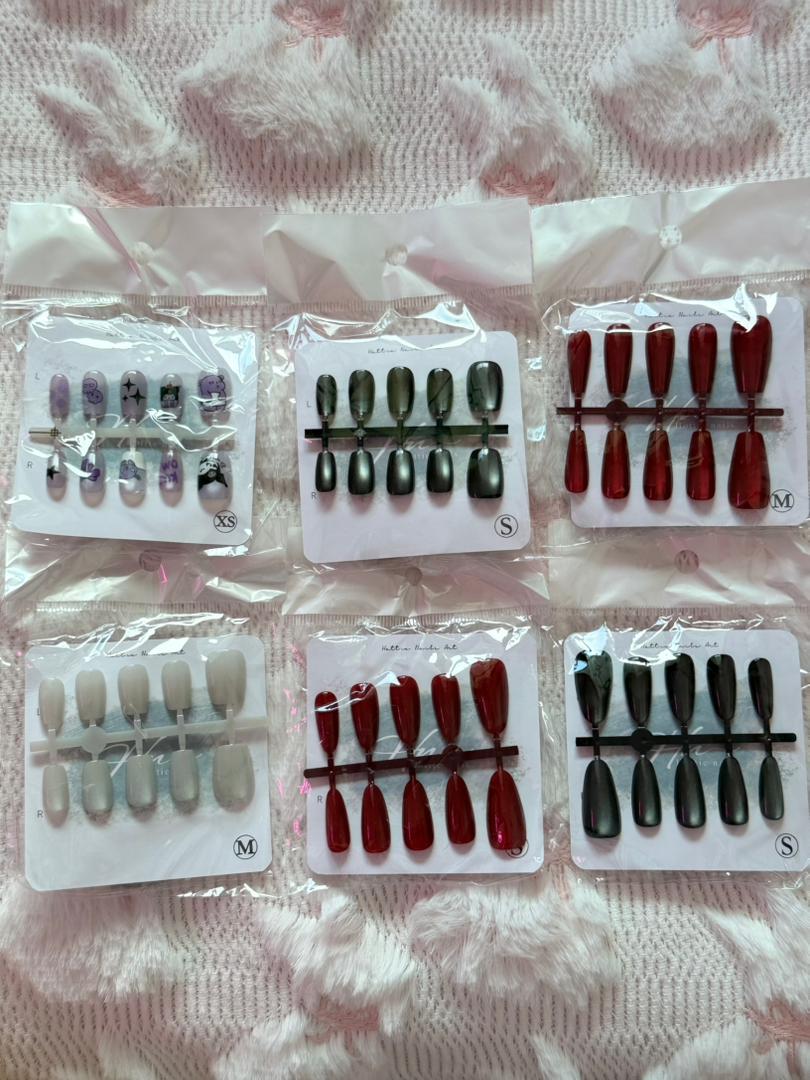 FAKE NAILS